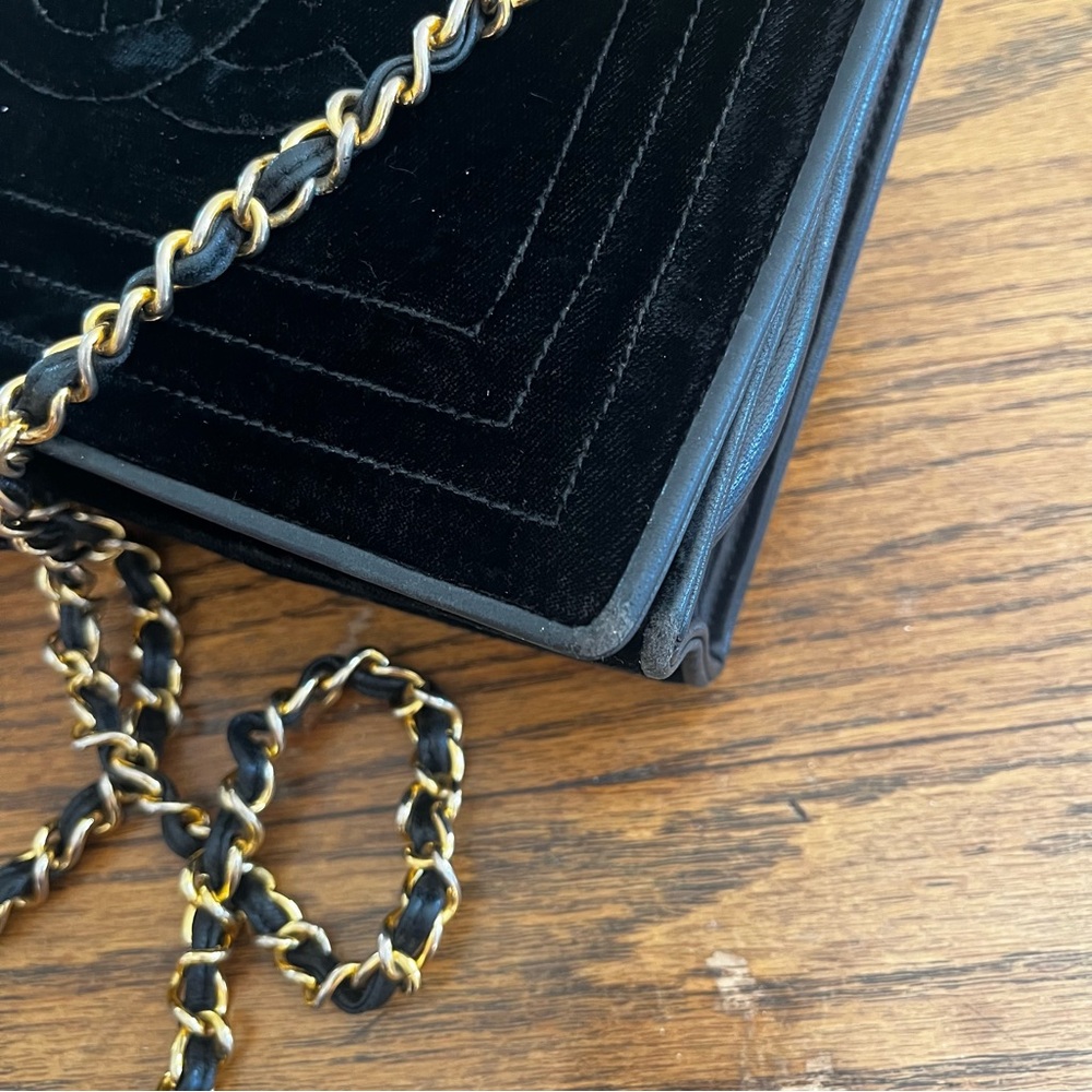 CHANEL Rare Vintage Black Velvet Lambskin Chain Single Flap Shoulder Bag - Picture 6 of 16